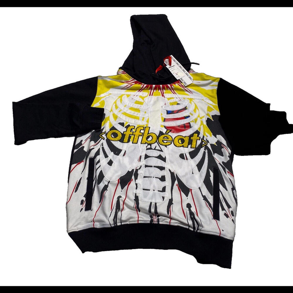 OFFBEAT SWEATSUIT